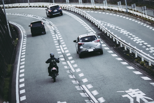 あなたは全部わかりますか センターラインの種類と役割について 廃車買取のおもいでガレージ