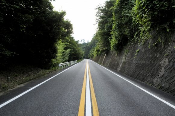 あなたは全部わかりますか?センターラインの種類と役割について | 廃車買取のおもいでガレージ