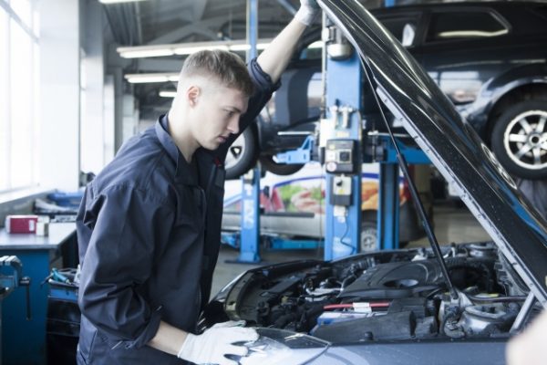 愛車のエンジンのオーバーホール 費用 時期 かかる時間などの疑問に答えます 廃車買取のおもいでガレージ